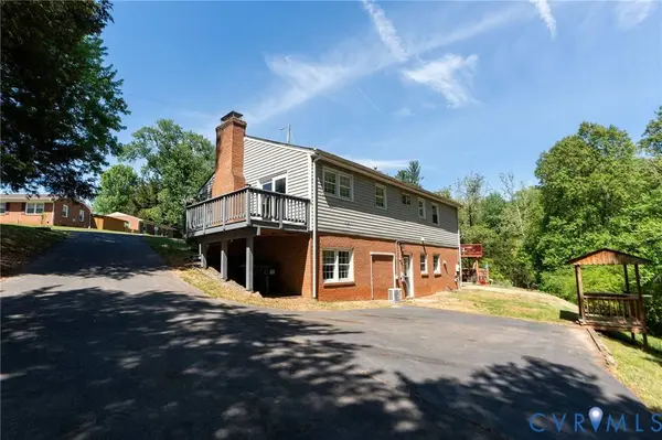 2208 Banbury ST, Charlottesville, VA 22901