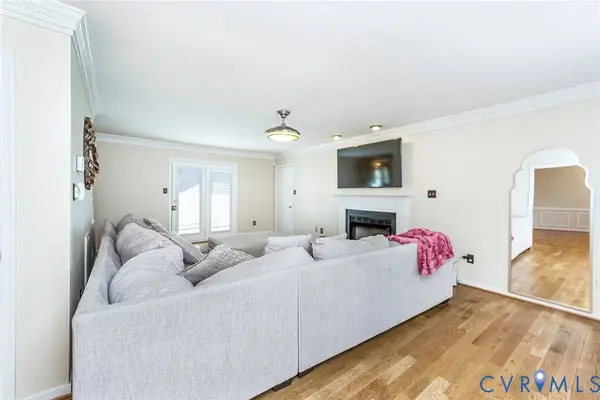 11901 Warfield Estates DR, Chester, VA 23831