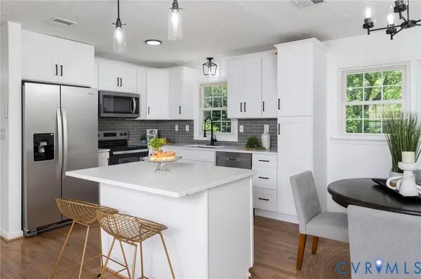 2208 Banbury ST, Charlottesville, VA 22901