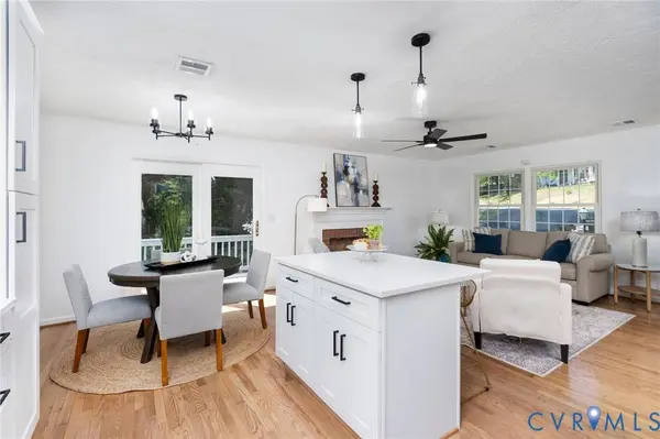 2208 Banbury ST, Charlottesville, VA 22901