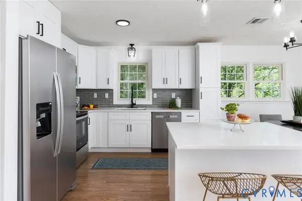2208 Banbury ST, Charlottesville, VA 22901