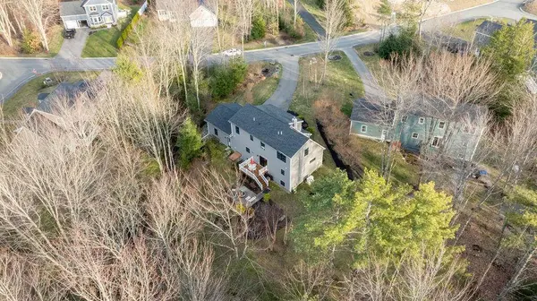 9 Casey LN, Old Orchard Beach, ME 04064