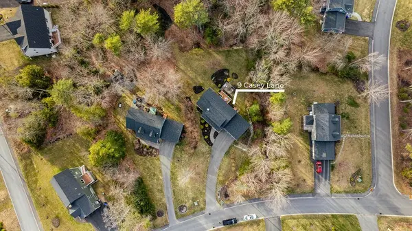 9 Casey LN, Old Orchard Beach, ME 04064