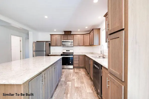 17 Blizzard DR, Limerick, ME 04048