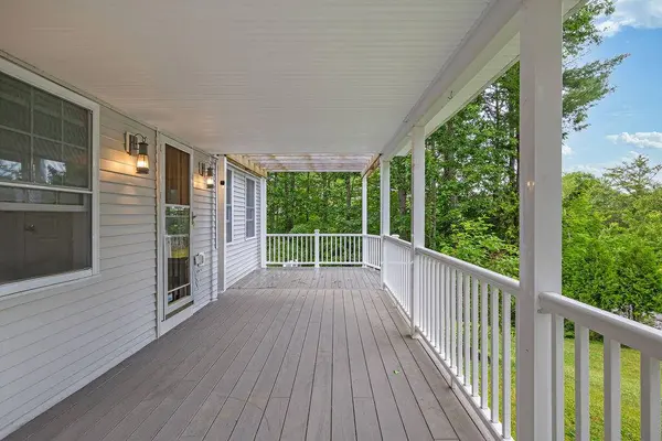 19 Fox Run RD, Gray, ME 04039