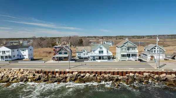 403 Webhannet DR, Wells, ME 04090