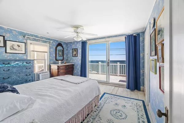 403 Webhannet DR, Wells, ME 04090