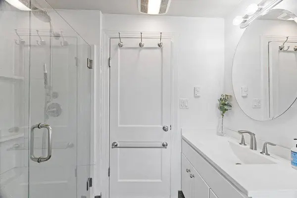 17 US Route 1, Falmouth, ME 04105