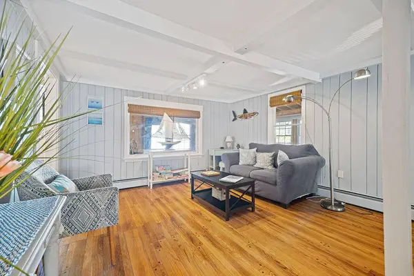 7 Cappy's LN, York, ME 03909