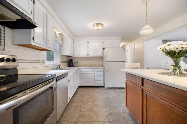 43 Sedgewood DR, Kennebunk, ME 04043