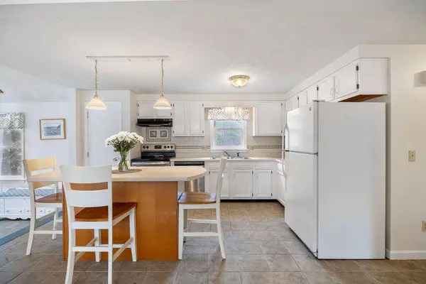 43 Sedgewood DR, Kennebunk, ME 04043