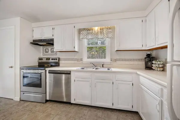 43 Sedgewood DR, Kennebunk, ME 04043