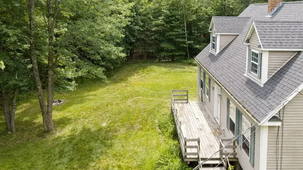 39 Jades WAY, Bowdoinham, ME 04008
