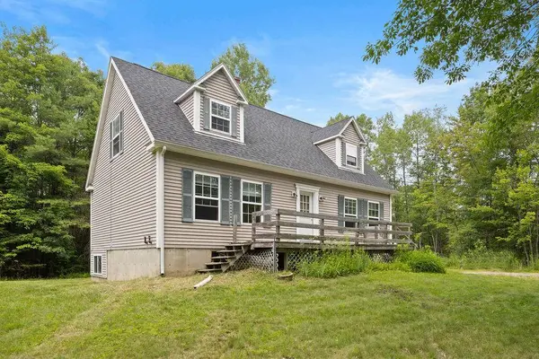 39 Jades WAY, Bowdoinham, ME 04008