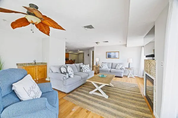 170 E Grand AVE #4, Old Orchard Beach, ME 04064