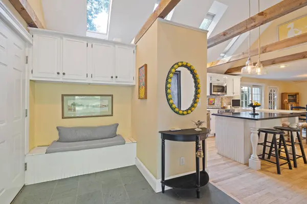 60 Sunrise TER, York, ME 03909