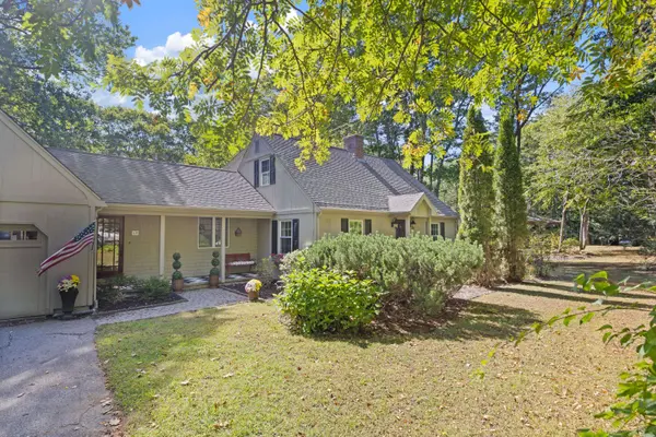 60 Sunrise TER, York, ME 03909