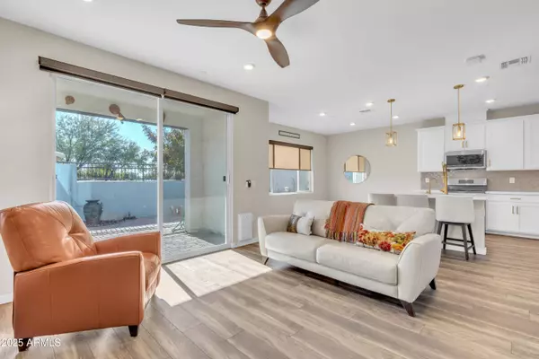 755 E ZION Drive #103, Gilbert, AZ 85297