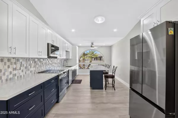 2151 LEISURE WORLD --, Mesa, AZ 85206