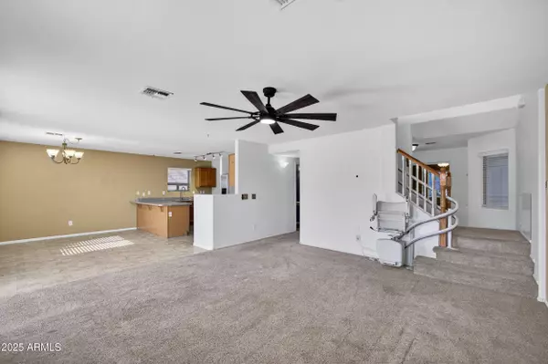 155 W BRANGUS Way, San Tan Valley, AZ 85143