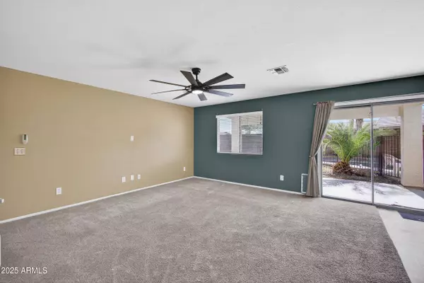 155 W BRANGUS Way, San Tan Valley, AZ 85143
