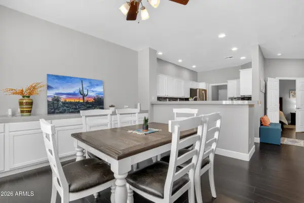 7445 E EAGLE CREST Drive #1056, Mesa, AZ 85207