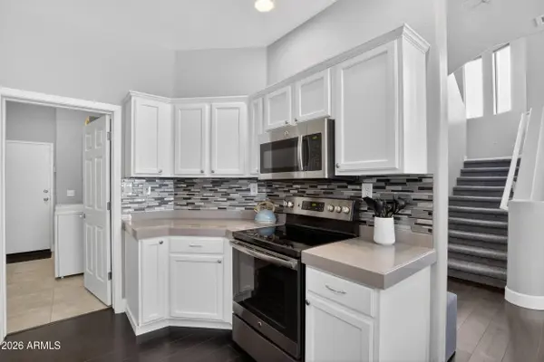 7445 E EAGLE CREST Drive #1056, Mesa, AZ 85207