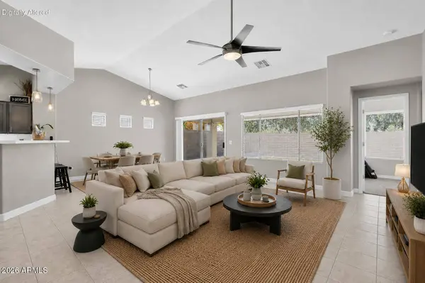 2560 W MERICREST Way, San Tan Valley, AZ 85144