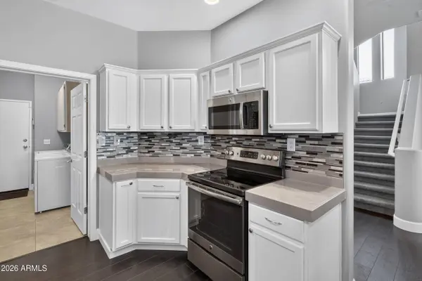 7445 E EAGLE CREST Drive #1056, Mesa, AZ 85207