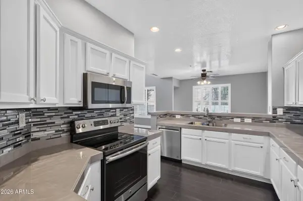 7445 E EAGLE CREST Drive #1056, Mesa, AZ 85207