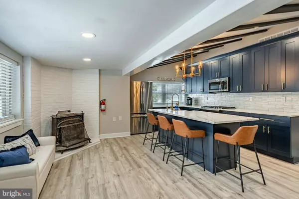 5708 PARK BLVD #UNIT 3, Wildwood, NJ 08260