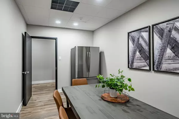 1244 WEST CHESTER PIKE #2, West Chester, PA 19382