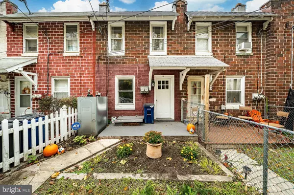 40 BEECH ST, Coatesville, PA 19320