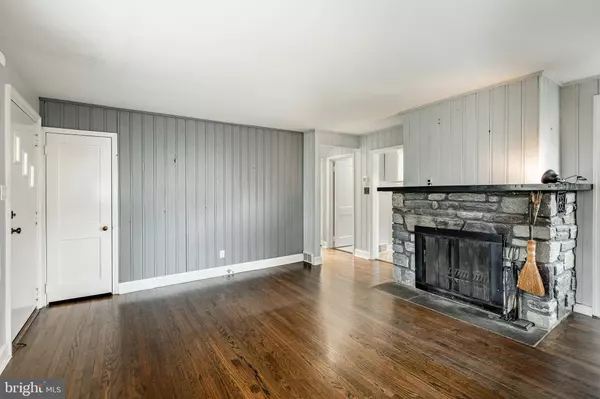 301 2ND AVE, Newtown Square, PA 19073