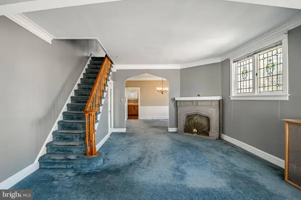 220 W ALBEMARLE AVE, Lansdowne, PA 19050