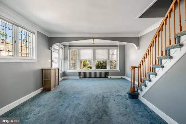 220 W ALBEMARLE AVE, Lansdowne, PA 19050