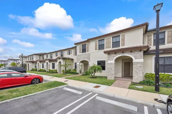 9925 SW 228th Ter, Miami, FL 33190