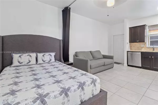 9301 SW 171st Ave #2, Miami, FL 33196