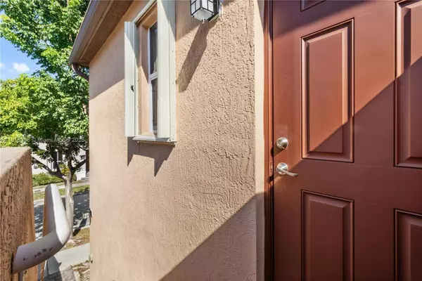 9301 SW 171st Ave #2, Miami, FL 33196