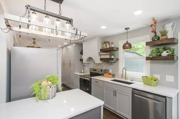 826 Colfax Dr, Nashville, TN 37214