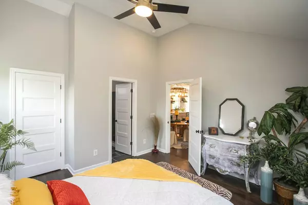 826 Colfax Dr, Nashville, TN 37214