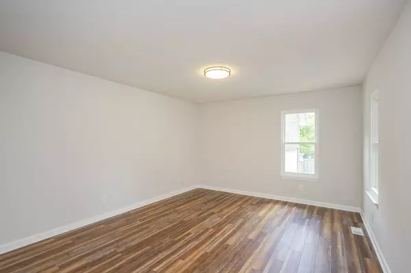 1011 Bon Meade Dr, Burns, TN 37029