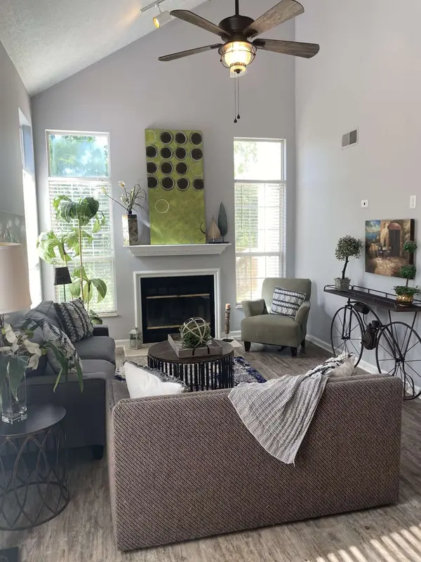 5943 Colchester Dr, Hermitage, TN 37076