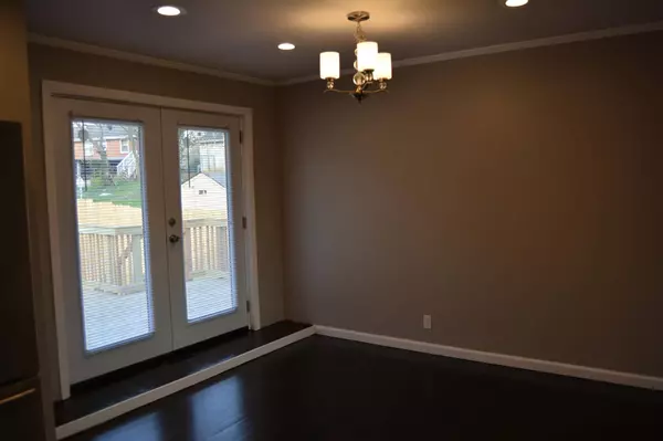 320 Paragon Mills Rd, Nashville, TN 37211