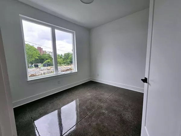 522 Cliff Cir, Nashville, TN 37218