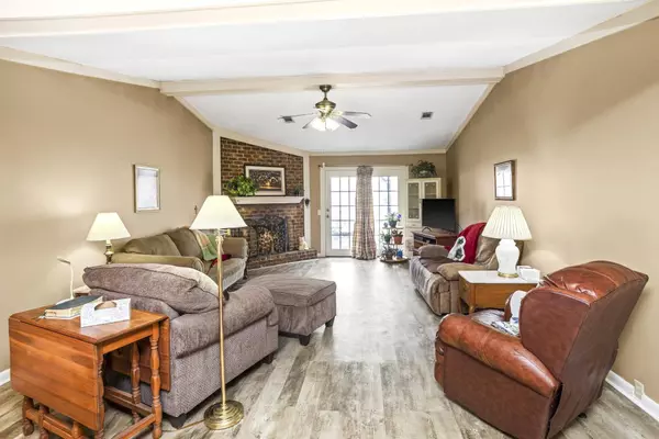 5600 Country Dr #107, Nashville, TN 37211