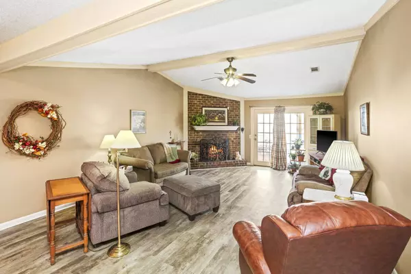 5600 Country Dr #107, Nashville, TN 37211