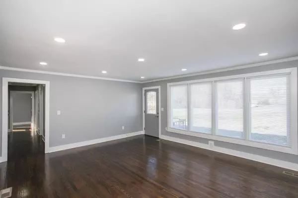 1111 Westchester Dr, Nashville, TN 37207