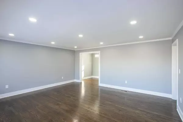 1111 Westchester Dr, Nashville, TN 37207