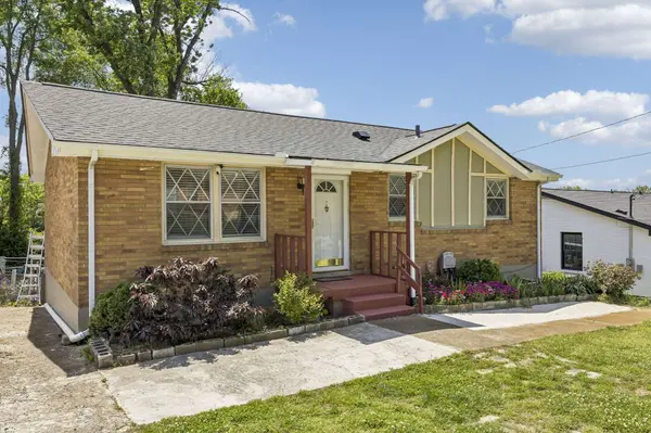 261 Eisenhower Dr, Nashville, TN 37211
